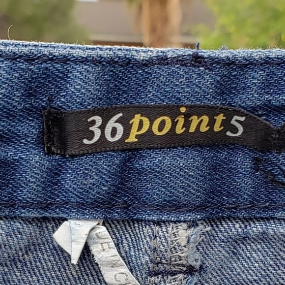 Jean shorts from 36 Point 5 - Picture 6 of 6